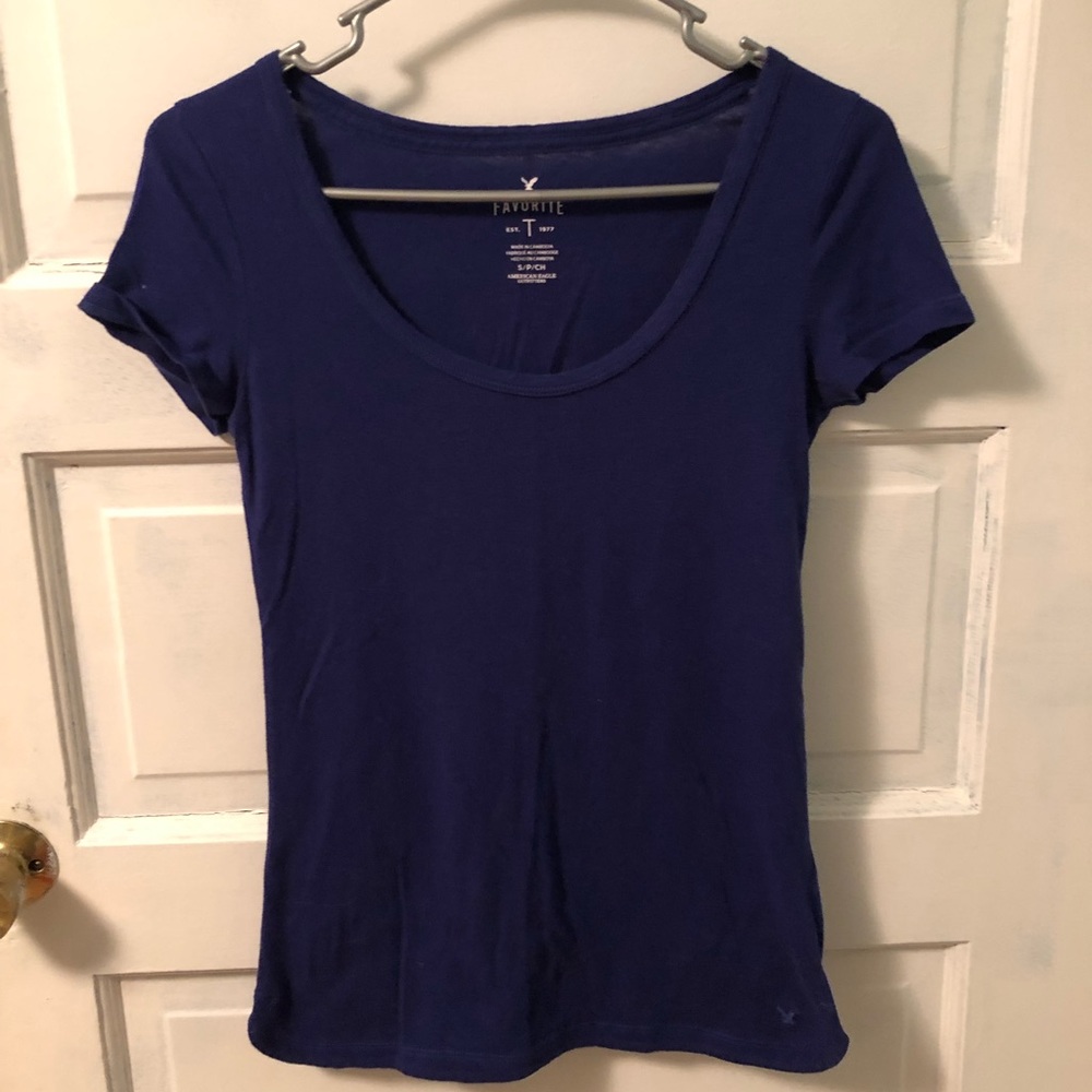 American Eagle favorite tee